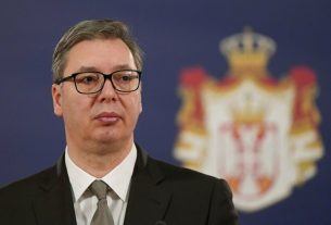 VUČIĆ POKUŠAVA UBIJEDITI SEBE I DRUGE: "U Srbiji nakon glasanja o Rezoluciji sve odjekuje od ponosa"