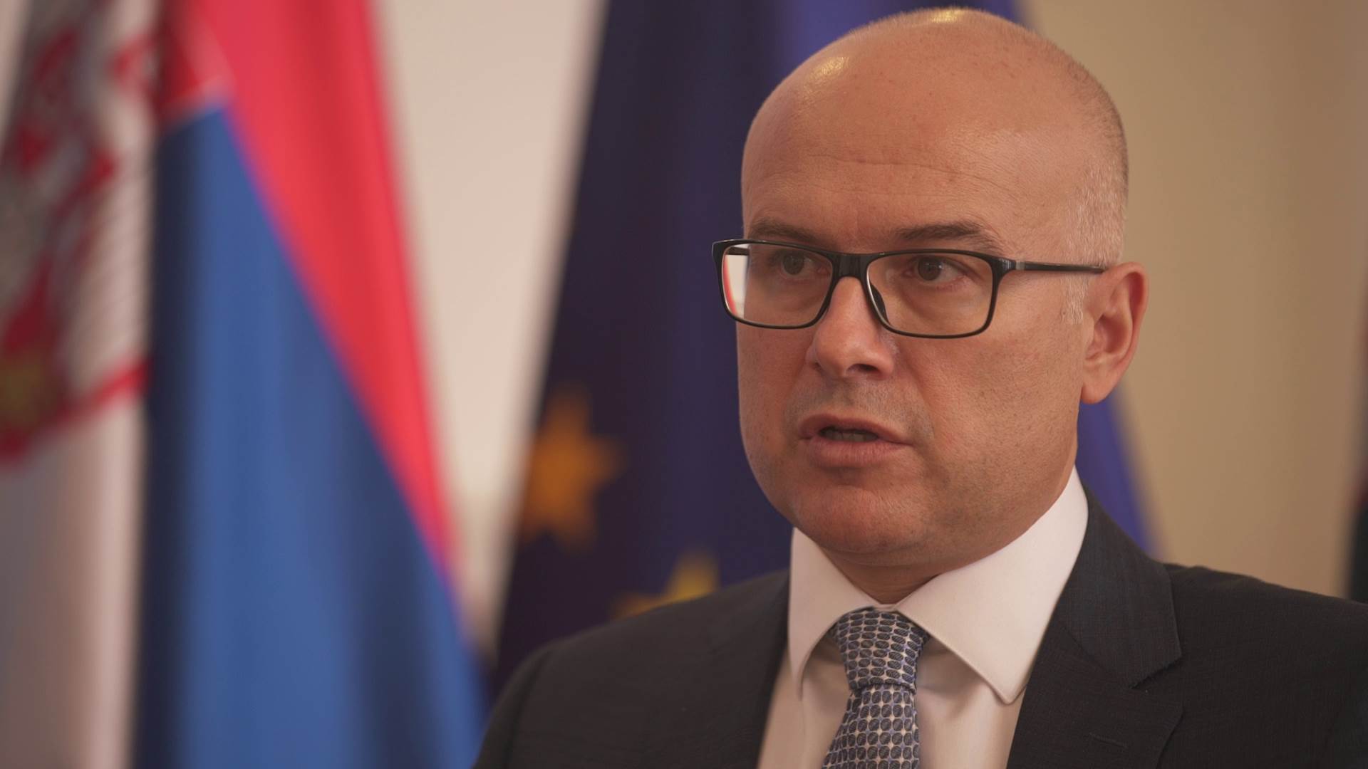 Vučević šokiran: Grčka i Rumunija će možda glasati za rezoluciju o Srebrenici. Srbima je to teško da razumiju