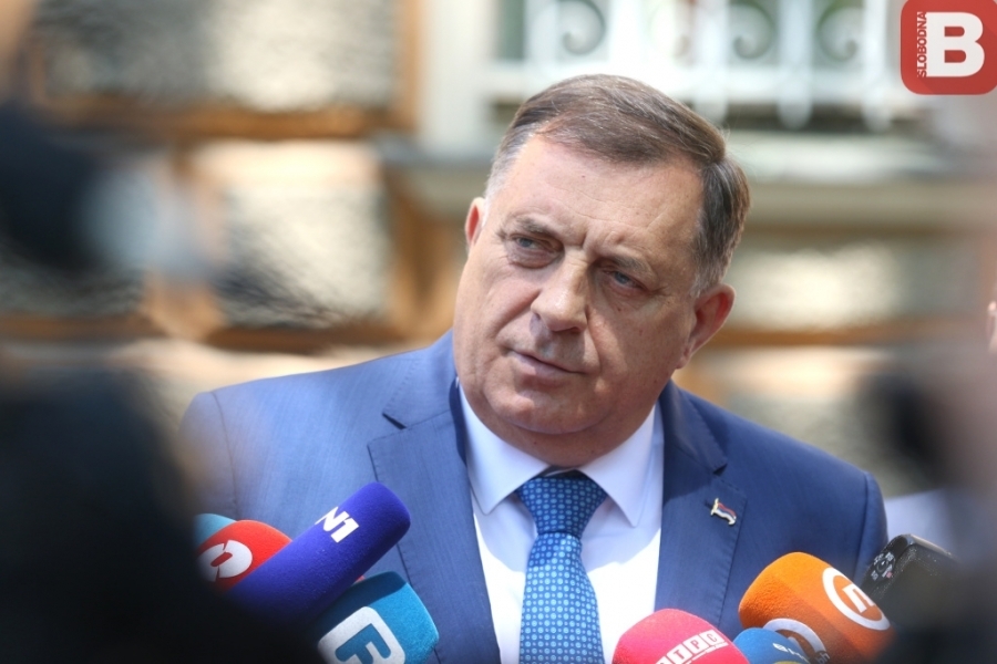 DODIK „PROGLASIO“ DRŽAVU REPUBLIKU SRPSKU: "Pod vodstvom Vojske Republike Srpske odbranjena je...."