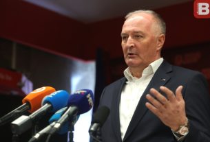 SKINUT SA DNEVNOG REDA: Ministar Helez blokirao Čovićev izborni zakon