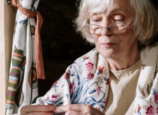 Pomislio sam da pomažem oko stepenica, ali ona je rekla nešto drugo