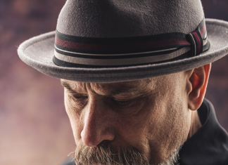 Nazvali su ga seljakom — a onda je on obavio jedan poziv