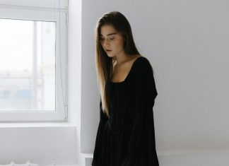 Deset godina sam vjerovala u ljubav — dok mi poštar nije donio istinu!