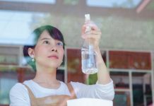 Bogataš je vjerovao svojoj novoj ženi — sve dok sluškinja nije otkrila šta radi