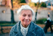 Mislila sam da je prosjakinja, ali ono što je uradila mom sinu me je iznenadilo