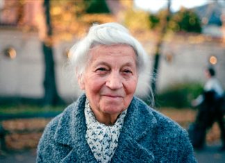 Mislila sam da je prosjakinja, ali ono što je uradila mom sinu me je iznenadilo