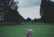 Selo ju je upozoravalo da će je pas ubiti – ali ono što je uradio prve noći promenilo je sve