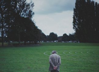 Selo ju je upozoravalo da će je pas ubiti – ali ono što je uradio prve noći promenilo je sve