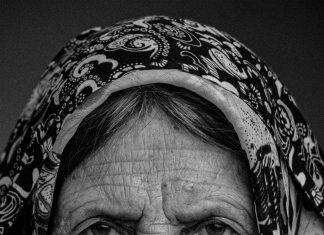 Mislila sam da me je baka zaboravila, dok nisam pogledala ogrlicu njenog psa