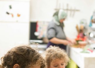 Ostavio je djecu gladnu — a sin mu je odgovorio riječima koje nije očekivao