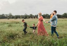 Iza zatvorenih vrata saznala sam ko je zapravo čovjek pored mene