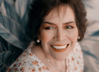 Platila Sam Namirnice Nepoznatoj Baki, A Tri Dana Kasnije Neko Je Pokucao Na Moja Vrata