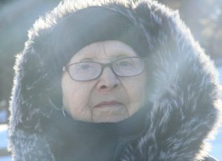 Čistila Sam Snijeg Starici Iz Komšiluka, A Onda Sam Pronašla Prijeteću Poruku