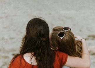 U majčinom albumu pronašla sam djevojčicu koja izgleda kao ja