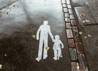 Pomogao Sam Nepoznatoj Djevojčici U Prodavnici, A Sutradan Me Pozvala Škola