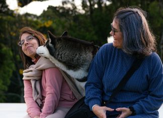 Majka me je ostavila na rođenju, a onda me nazvala nakon 19 godina