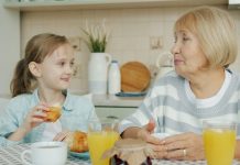 Komšinica je pokušala prevariti moju majku – nije znala ko stoji iza nje