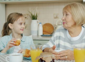 Komšinica je pokušala prevariti moju majku – nije znala ko stoji iza nje