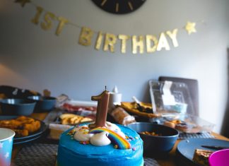 Muž Me Ponizio Pred Svima — Moj Poklon Je Promijenio Sve