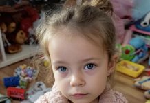 Sestra je usvojila djevojčicu — DNK test otkrio istinu koju nismo očekivale