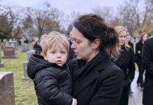 Na sahrani majke dobila je dijete — istina koja je uslijedila promijenila je sve