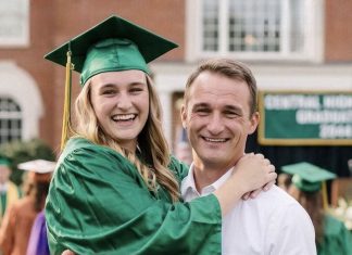 Majka se pojavila na mojoj maturi — ali istina koju je otkrila nije promijenila ono što znam