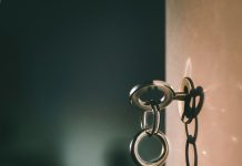 Mislila sam da tuguje – a onda sam otkrila gdje provodi noći