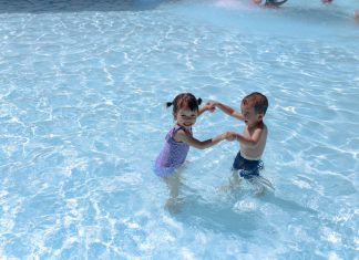 Kada je moj sin skočio u bazen da spasi djevojčicu, nisam znala da će nas to sljedeći dan odvesti u staru vilu punu tajni