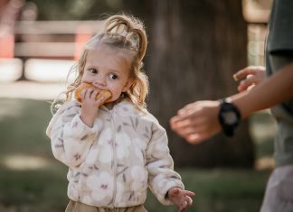 Razlika između mene i moje sestre bila je tiha — sve dok je jedan čovjek nije vidio.