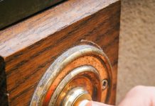 Pismo koje je majka ostavila promijenilo je sve kada sam stigao na njegova vrata