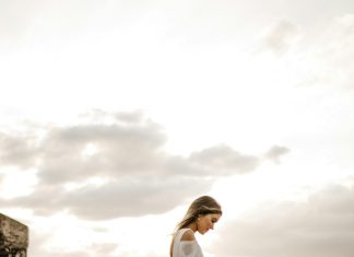 Godinama kasnije prepoznala sam ženu koja je pokušala sakriti svoju prošlost