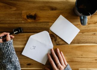 Cijeli život sam pisala majci — a onda mi je neko pokucao na vrata