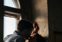 Komšinica me zamolila da joj budem dadilja — nisam znala da ide u moju kuću dok ja čuvam njenu djecu