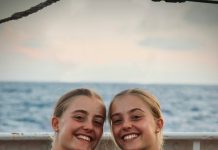 Šest godina nakon gubitka jedne blizanke, moja kćerka je rekla da ima sestru u školi