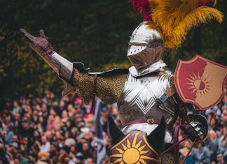 Moj sin je tvrdio da mu tata dolazi svake noći, iako je umro — kad sam postavila kameru, sledila mi se krv u žilama.