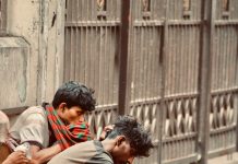 Bogati biznismen je pronašao blizance pored stare kolibe – odluka koju je donio iznenadila je sve