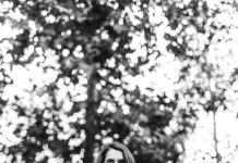 Povjerovala sam joj, a onda sam otvorila njen novčanik