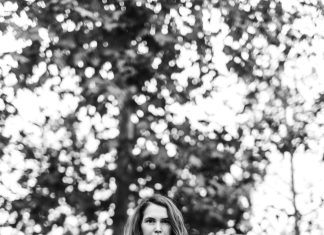 Povjerovala sam joj, a onda sam otvorila njen novčanik