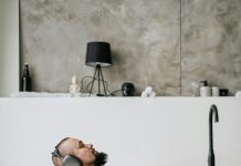 Dvije godine nisam smjela ući u sobu svog svekra — a onda sam otkrila šokantnu istinu