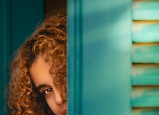 Kada sam čula ime u telefonskom razgovoru svog muža, shvatila sam da nešto krije