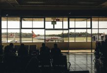 Ostavili su moju kćerku samu na aerodromu — ali nisu znali kome ću se javiti.