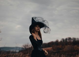 Ljubomora moje sestre izašla je na vidjelo pred svim gostima