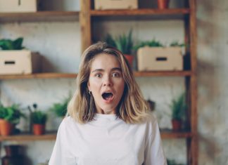 Prodala sam firmu za 18 miliona i požurila kući — ali ono što sam zatekla promijenilo je sve