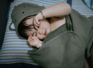 Napravila sam poklon za brata — a ono što je maćeha uradila slomilo me