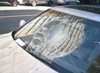 Moj trud je uništen pred mojim očima — ali nisam ostala bez odgovora.