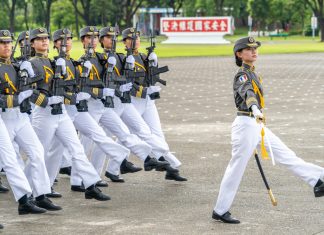Nazvao me neuspjehom pred stotinama ljudi — a onda se pojavio general