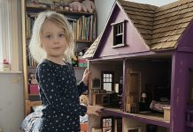 Pronašla sam trag u kućici za lutke — ono što sam otkrila promijenilo je sve