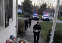 Moj sin je dao starici svu svoju ušteđevinu — sljedećeg jutra policija je bila ispred naše kuće